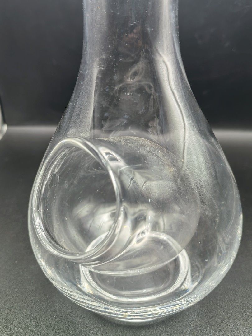 Wine Decanter with Ice Pocket (Category: Other Kitchenware & Tableware) located in Cebu City. Submitted by dudes_villanueva (Listing ID 1410014052, Image 3). Description: Wine Decanter with Ice Pocket Material: Glass 📌In good condition with light scratches. Diameter: 4 in Height: 8.75 in.