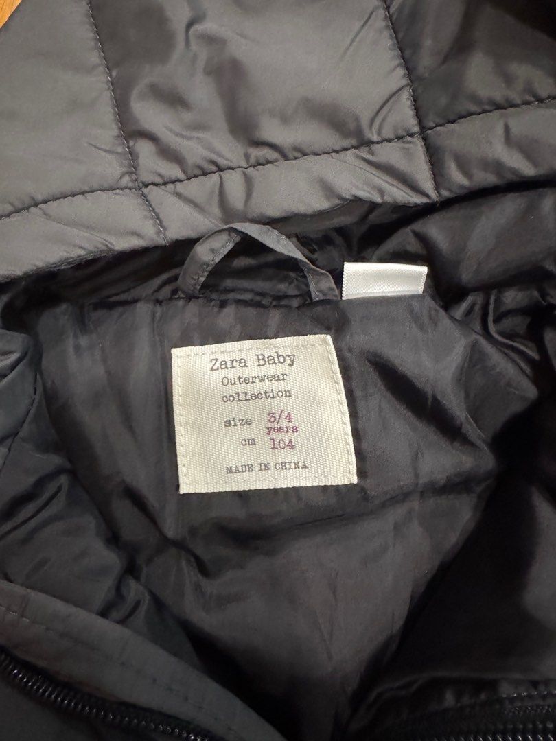 Zara Baby Dinosaur Hooded Jacket (Category: Babies & Kids Fashion) located in Quezon City. Submitted by sgon25 (Listing ID 1410089404, Image 3). Description: - Zara Baby dinosaur hood jacket - Dark grey color - Size: 3/4 years (104cm) - Full zipper closure - Two front pockets - Made in China.