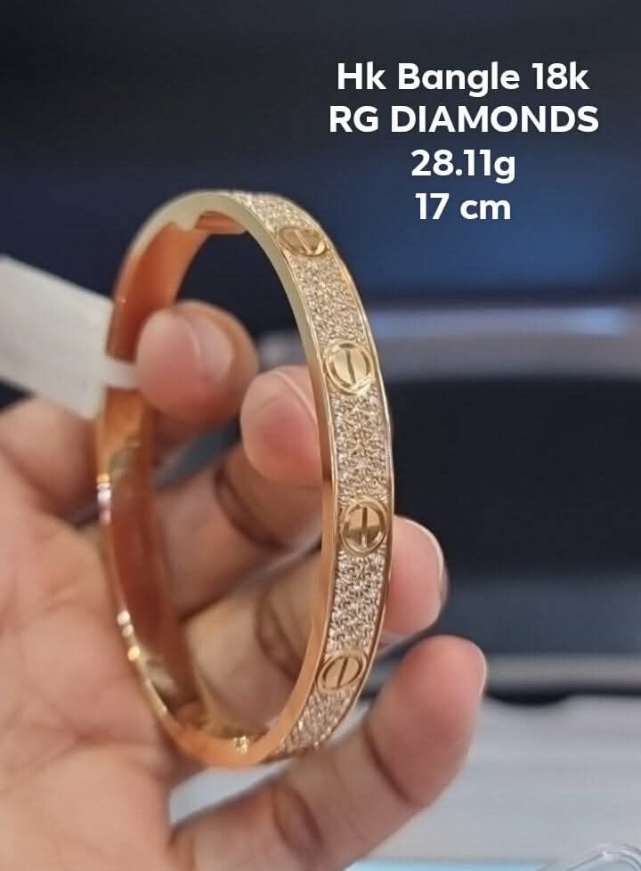 18K HK SETTING RG WITH DIAMOND (Category: Bracelets) located in Cavite. Submitted by vmccollection24 (Listing ID 1410261722, Image 1). Description: WE SHIP INTERNATIONAL/NATIONWIDE🚛✈️ CASH/LAYAWAY ACCEPTED! 💎 Invest your money wisely 💎 Habang tumatagal tumataas ang value 💎 Genuine,Pawnable/Nasasanla 💎BRANDNEW 💎 Cheaper than mall price!!! 💎 High Appraisal Value 💎 Good Investment 💎 Easy Liquidity 💎 Money Back quaranteed if proven Fake DM 