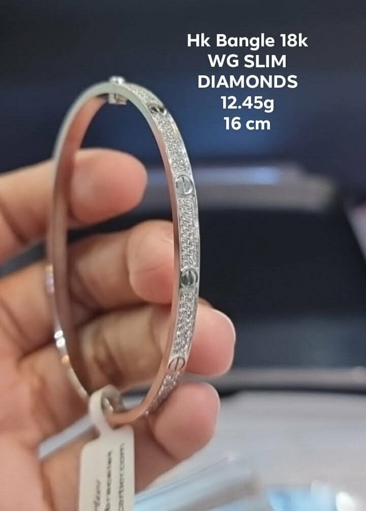 18K HK SETTING WG SLIM WITH DIAMOND (Category: Bracelets) located in Cavite. Submitted by vmccollection24 (Listing ID 1410260750, Image 1). Description: WE SHIP INTERNATIONAL/NATIONWIDE🚛✈️ CASH/LAYAWAY ACCEPTED! 💎 Invest your money wisely 💎 Habang tumatagal tumataas ang value 💎 Genuine,Pawnable/Nasasanla 💎BRANDNEW 💎 Cheaper than mall price!!! 💎 High Appraisal Value 💎 Good Investment 💎 Easy Liquidity 💎 Money Back quaranteed if proven Fak