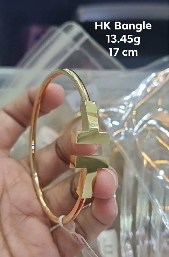 18K HK SETTING YG BANGLE (Category: Bracelets) located in Cavite. Submitted by vmccollection24 (Listing ID 1410265181, Image 1). Description: WE SHIP INTERNATIONAL/NATIONWIDE🚛✈️ CASH/LAYAWAY ACCEPTED! 💎 Invest your money wisely 💎 Habang tumatagal tumataas ang value 💎 Genuine,Pawnable/Nasasanla 💎BRANDNEW 💎 Cheaper than mall price!!! 💎 High Appraisal Value 💎 Good Investment 💎 Easy Liquidity 💎 Money Back quaranteed if proven Fake DM for fa
