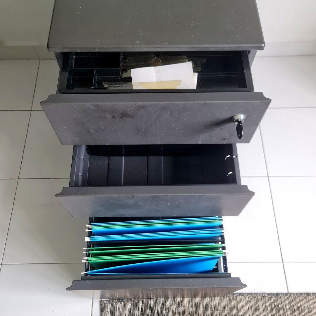 3-Drawer Metal Filing Cabinet – Lockable, Furniture & Home Living ...