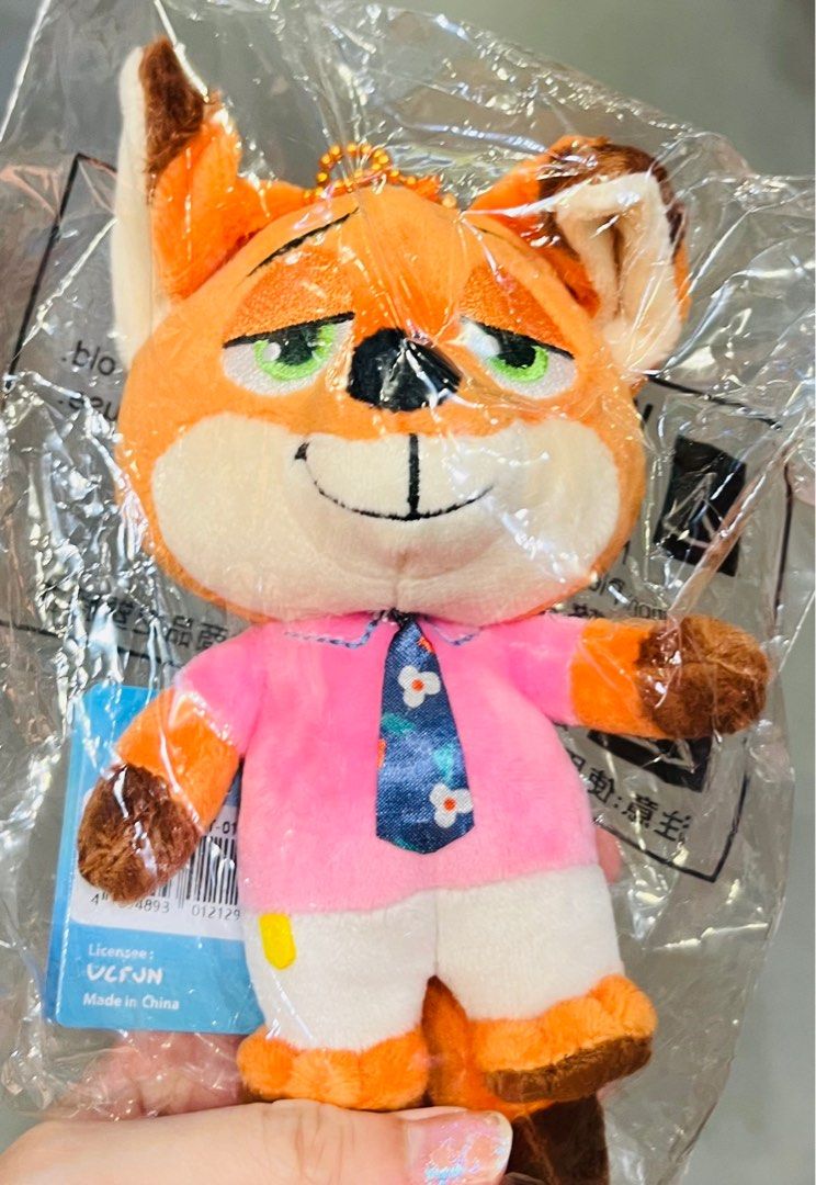 現貨💖正版 迪士尼公仔 怪獸大都會2 公仔 匙扣掛飾 聖誕禮物 生日禮物 新年禮物 DISNEY ZOOTOPIA 2 SOFT DOLL TOY BIRTHDAY CHRISTMAS VALENTINES GIFT DOLL （分類：絨毛玩具）位於 Hong Kong。 由 swroom 提交（商品編號 1410335134，圖片 2）。簡介： 💖$199 隻，$380 兩隻 ( 全新未開封) 🎁節日銷情迅速請早訂購，售完即止‼️ 🛍更多卡通精品玩具FOLLOW US ： carousell.com/swroom 📥INBOX 購買請提供以下資料 ： ▫️ 款式及件數 ▫️付款方式 : PAYME / FPS / ALIPAYHK ▫️郵寄方式： 📦 SF順豐到付 ( 一般情況 2-3 工作天寄出 ) ❌ 不設面交 **** 確認全數付款後才留貨及安排寄出 *** ⚜️相關產品⚜️ 現貨💖正版 迪士尼公仔 米奇老鼠公仔 米妮老鼠公仔 毛公仔 匙扣掛飾 ：https://c