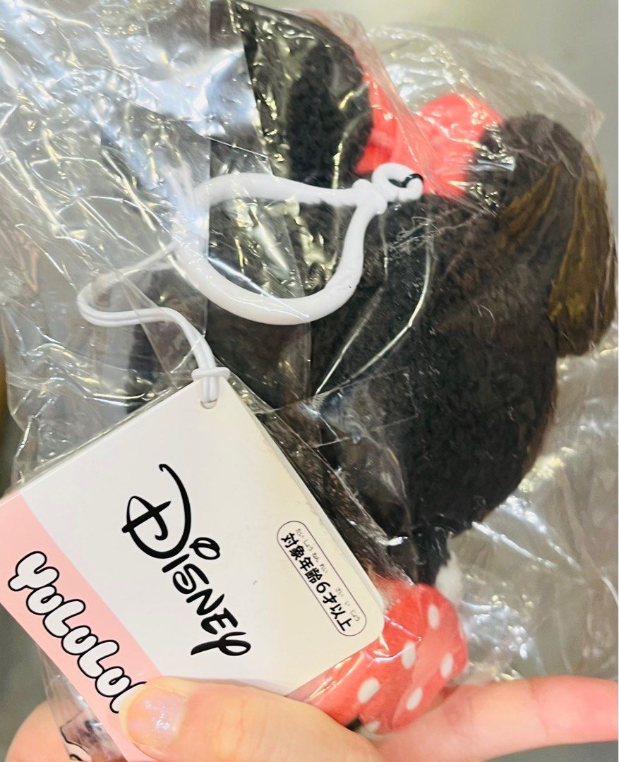 現貨💖正版 迪士尼公仔 米奇老鼠公仔 米妮老鼠公仔 毛公仔 匙扣掛飾 結婚公仔 求婚公仔 聖誕禮物 生日禮物 新年禮物 DISNEY MINNIE MICKEY MOUSE SOFT DOLL TOY BIRTHDAY CHRISTMAS VALENTINES WEDDING ANNIVERSARY GIFT DOLL （分類：絨毛玩具）位於 Hong Kong。 由 swroom 提交（商品編號 1410334069，圖片 5）。簡介： 💖$250 隻，$490 兩隻 ( 全新未開封) 🎁節日銷情迅速請早訂購，售完即止‼️ 🛍更多卡通精品玩具FOLLOW US ： carousell.com/swroom 📥INBOX 購買請提供以下資料 ： ▫️ 款式及件數 ▫️付款方式 : PAYME / FPS / ALIPAYHK ▫️郵寄方式： 📦 SF順豐到付 ( 一般情況 2-3 工作天寄出 ) ❌ 不設面交 **** 確認全數付款後才留貨及安排寄出 *** ⚜️相關產品⚜️
