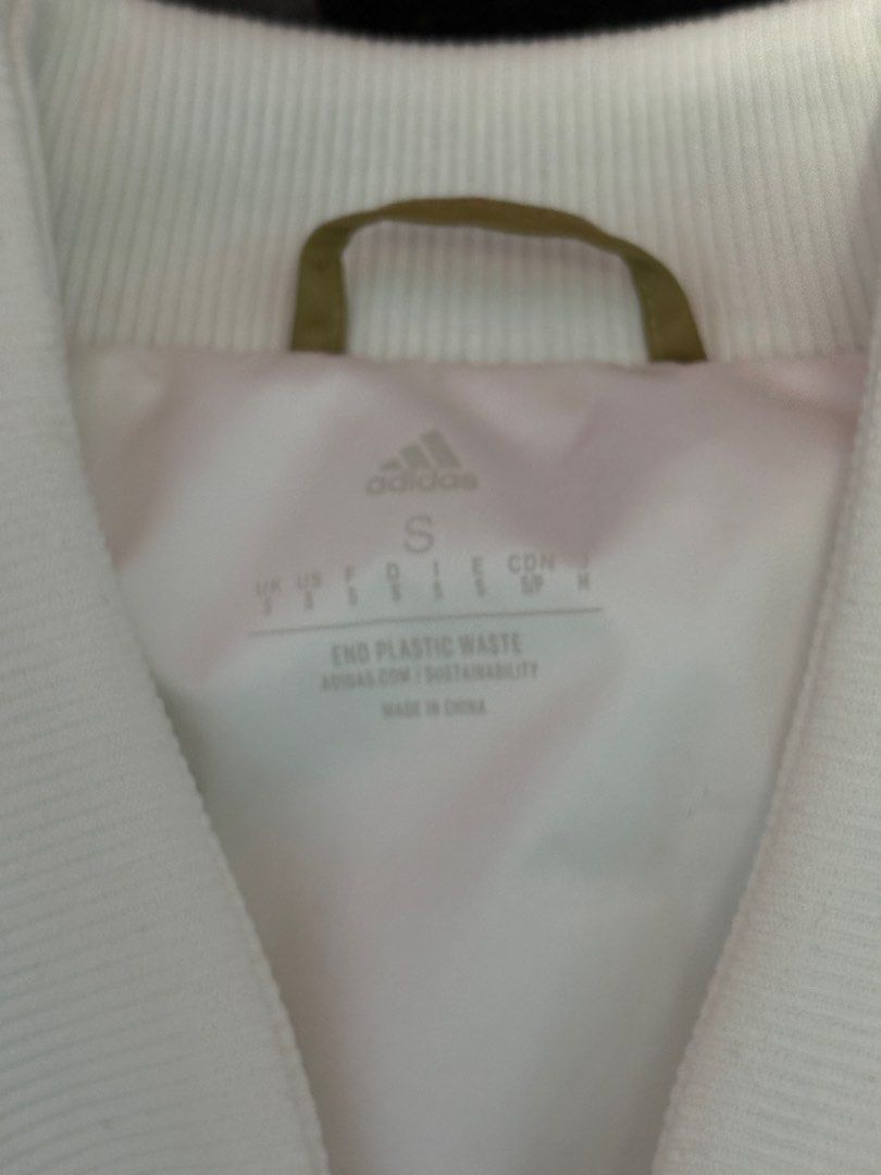 Adidas Real Madrid Bomber Jacket (Category: Activewear) located in Muntinlupa City. Submitted by ygiez.211 (Listing ID 1410193369, Image 3). Description: Dimes: 21 w x 27 L Issue: Need Light Wash Excellent Condition .