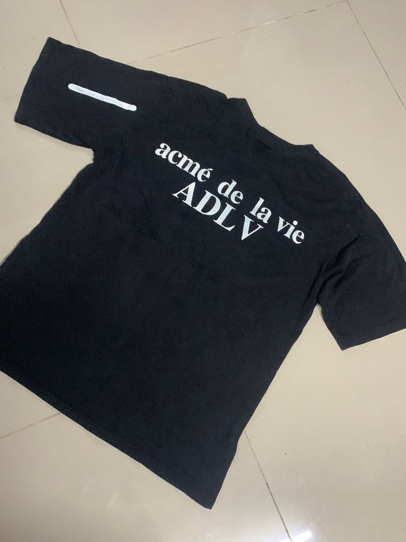 ADLV Graphic Tee (Category: Tshirts & Polo Shirts ) located in Manila. Submitted by cxfer (Listing ID 1410311621, Image 2). Description: ADLV CR - 9.5 L - 27.5 W - 22 Complete tags.