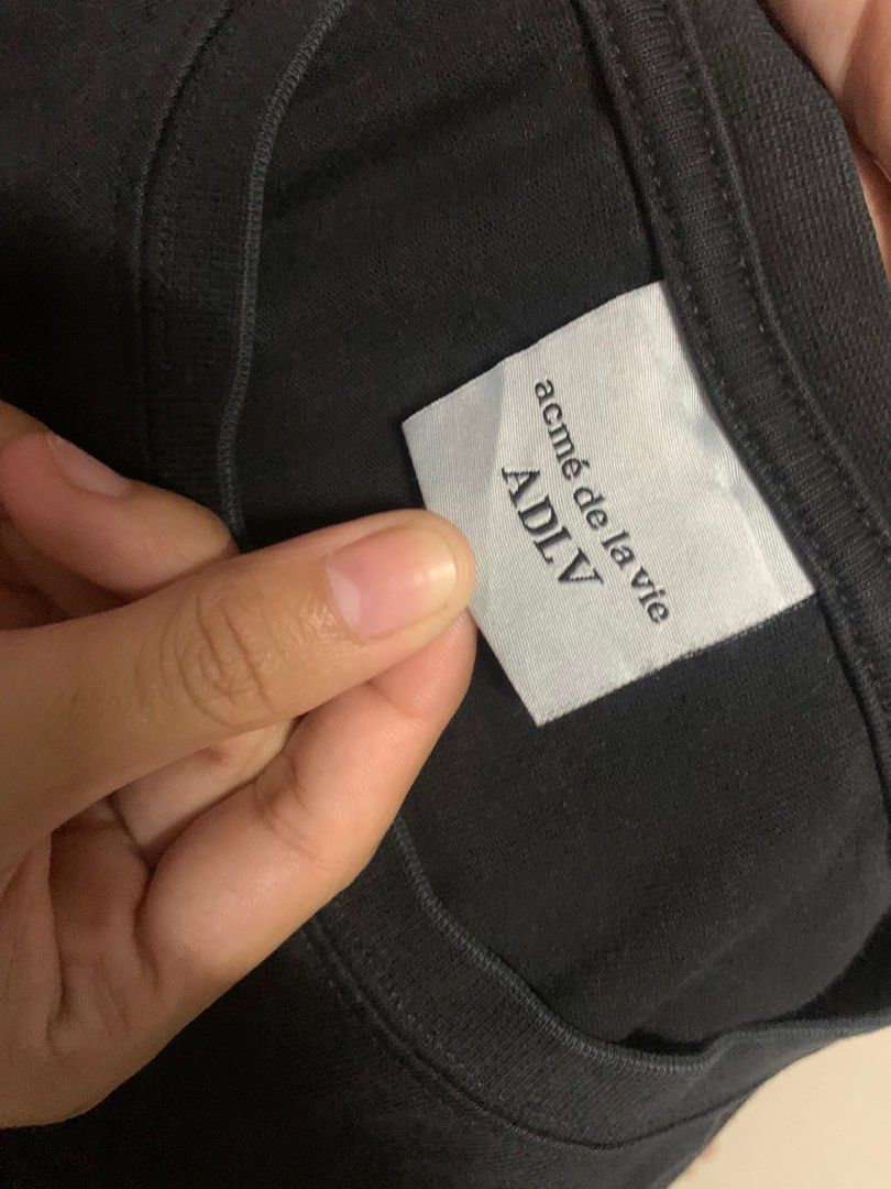 ADLV Graphic Tee (Category: Tshirts & Polo Shirts ) located in Manila. Submitted by cxfer (Listing ID 1410311621, Image 3). Description: ADLV CR - 9.5 L - 27.5 W - 22 Complete tags.