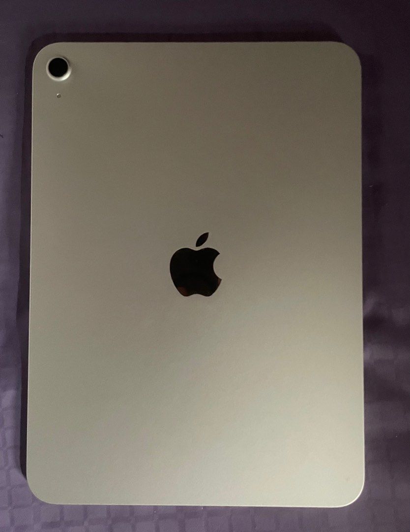 (Category: iPad) located in Singapore. Submitted by khcrs (Listing ID 1410286338, Image 2). Description: Selling as seldom used. - Apple iPad (A16) - 128GB - Warranty valid until August 18, 2026 - First used August 2025 - Battery Health: 100% - Includes original box and accessories.