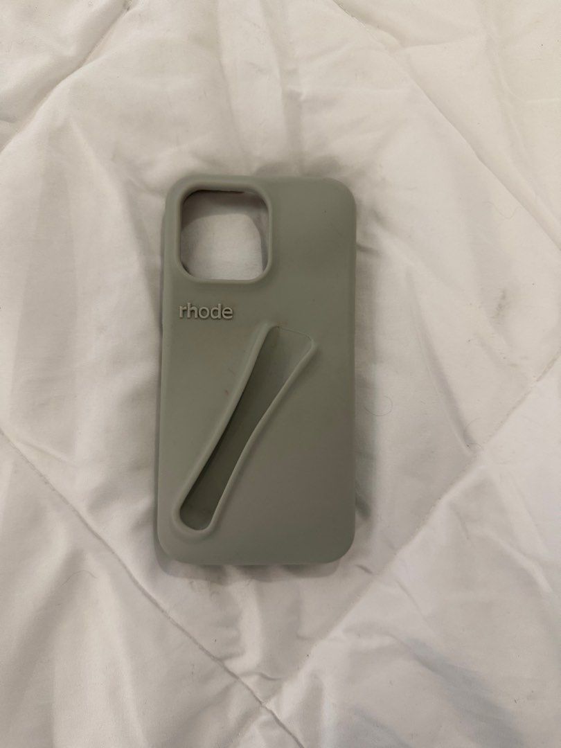 Authentic Rhode iphone 14 pro max case (Category: Cases & Sleeves) located in Quezon City. Submitted by carmiizzle (Listing ID 1410195826, Image 1). Description: Bought in the US.
