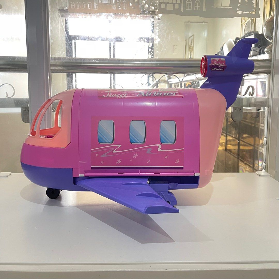 BIG AIRPLANE TOY (Category: Kids Toys) located in Bauan. Submitted by sheryljoydg (Listing ID 1410274173, Image 1). Description: BIG AIRPLANE TOY ℹ️ As tall as five 100s wet wipes ℹ️ Some parts are already broken so please manage your expectation ℹ️ RFS: Decluttering 📍For pickup only (Bauan, Batangas) 💲 Selling for P250.