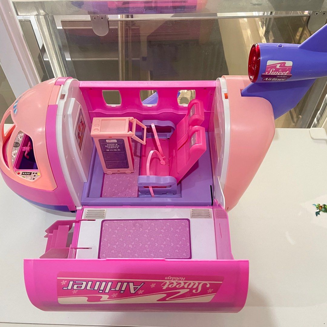 BIG AIRPLANE TOY (Category: Kids Toys) located in Bauan. Submitted by sheryljoydg (Listing ID 1410274173, Image 3). Description: BIG AIRPLANE TOY ℹ️ As tall as five 100s wet wipes ℹ️ Some parts are already broken so please manage your expectation ℹ️ RFS: Decluttering 📍For pickup only (Bauan, Batangas) 💲 Selling for P250.