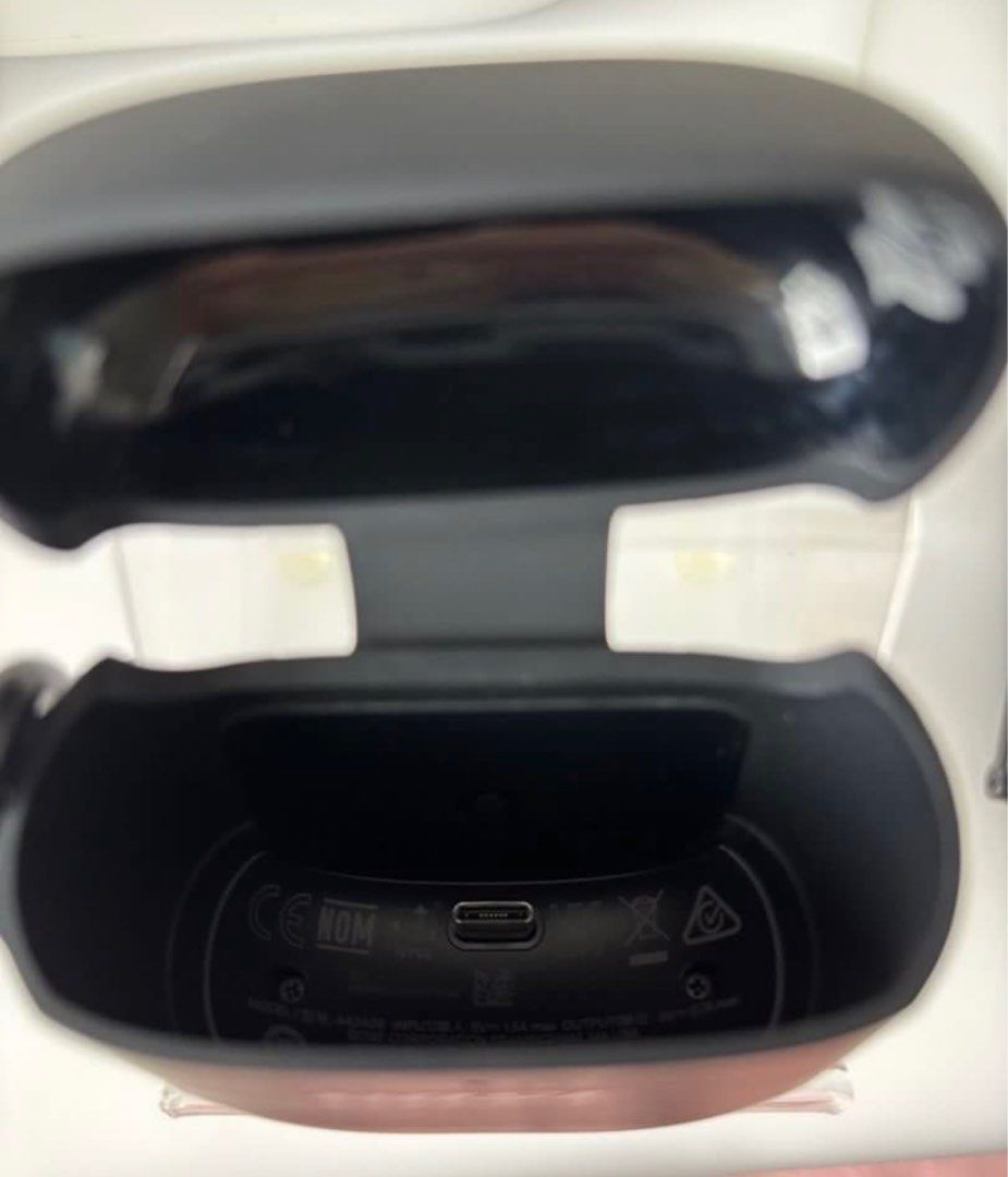 BOSE Wireless Charging Case64763728575489111