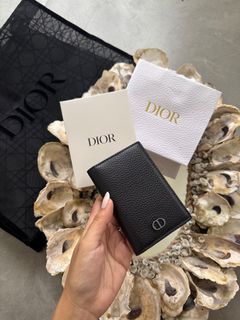 (Category: ) located in . Submitted by thetopspotfashionboutique (Listing ID 1410251026, Image 1). Description: .