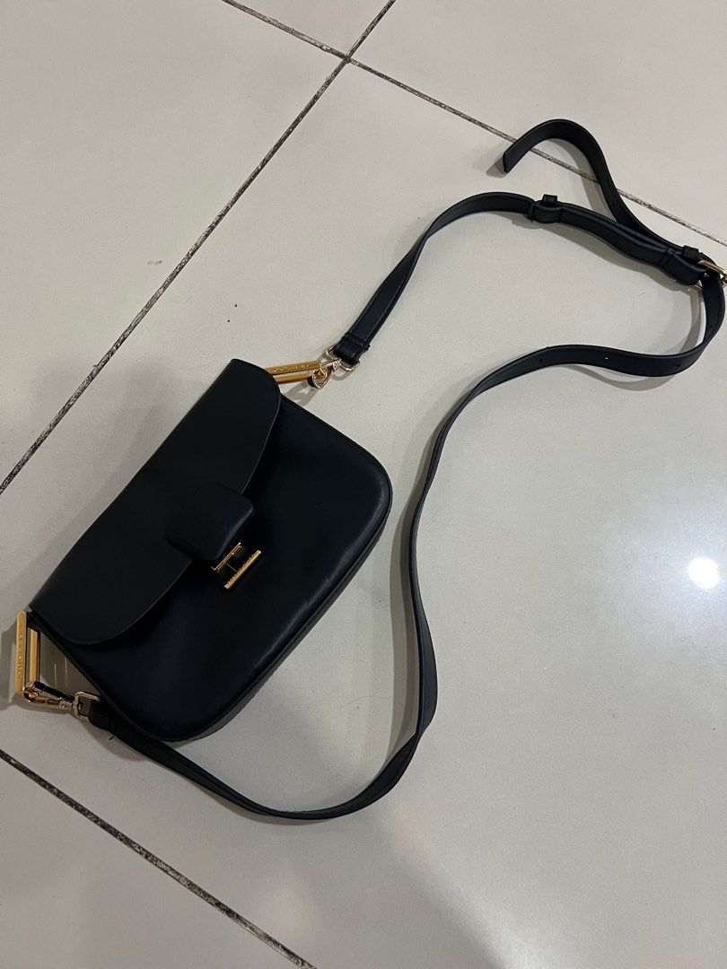 Charles & Keith Bag (Category: Cross-body Bags) located in Pasay City. Submitted by declutterwyza (Listing ID 1410188617, Image 1). Description: Used only 2-3x. .