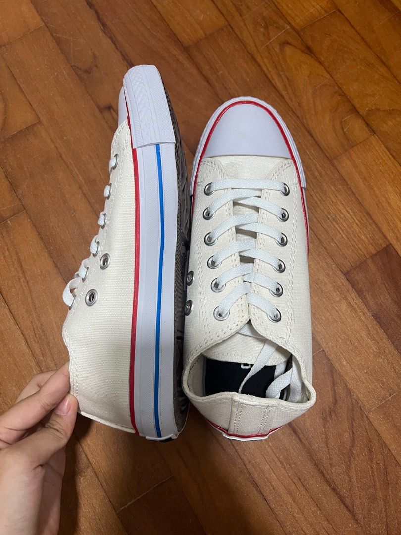All star shoe (Category: Sneakers) located in Singapore. Submitted by exzl1e (Listing ID 1410271663, Image 2). Description: NOT authentic ❗️Bought this shoe online based on 25 cm sizing. Shoes are too big for me. Suitable for foot length ~25 cm (EU 39)❗️ .