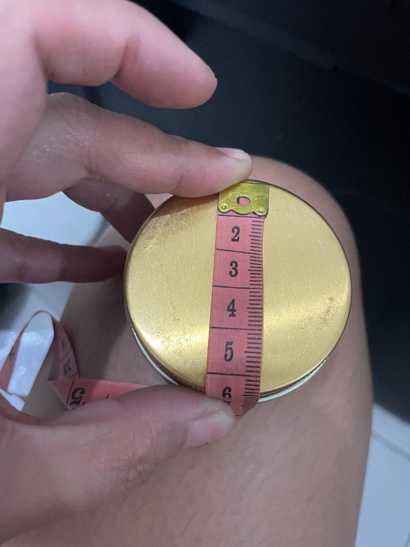 CREAM CONTAINERS (Category: Everything Else Others) located in Manila. Submitted by ThatPinkInTheCorner (Listing ID 1410230596, Image 2). Description: 40pcs gold for diy projects.