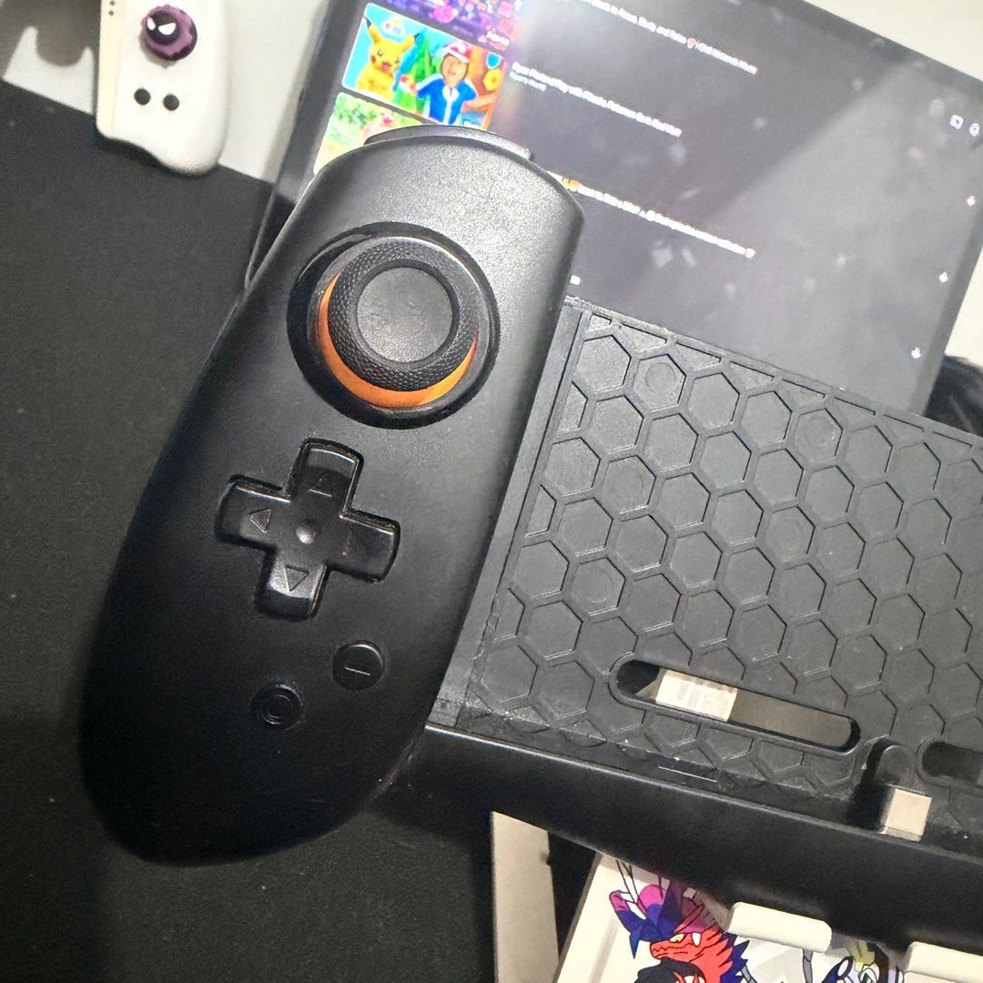 Dobe controller for nintendo switch v1 v2 (Category: Controllers) located in Valenzuela. Submitted by gearpandaph (Listing ID 1410280966, Image 2). Description: Dobe controller for nintendo switch v1 v2 Original price 2200 Selling price 1000.