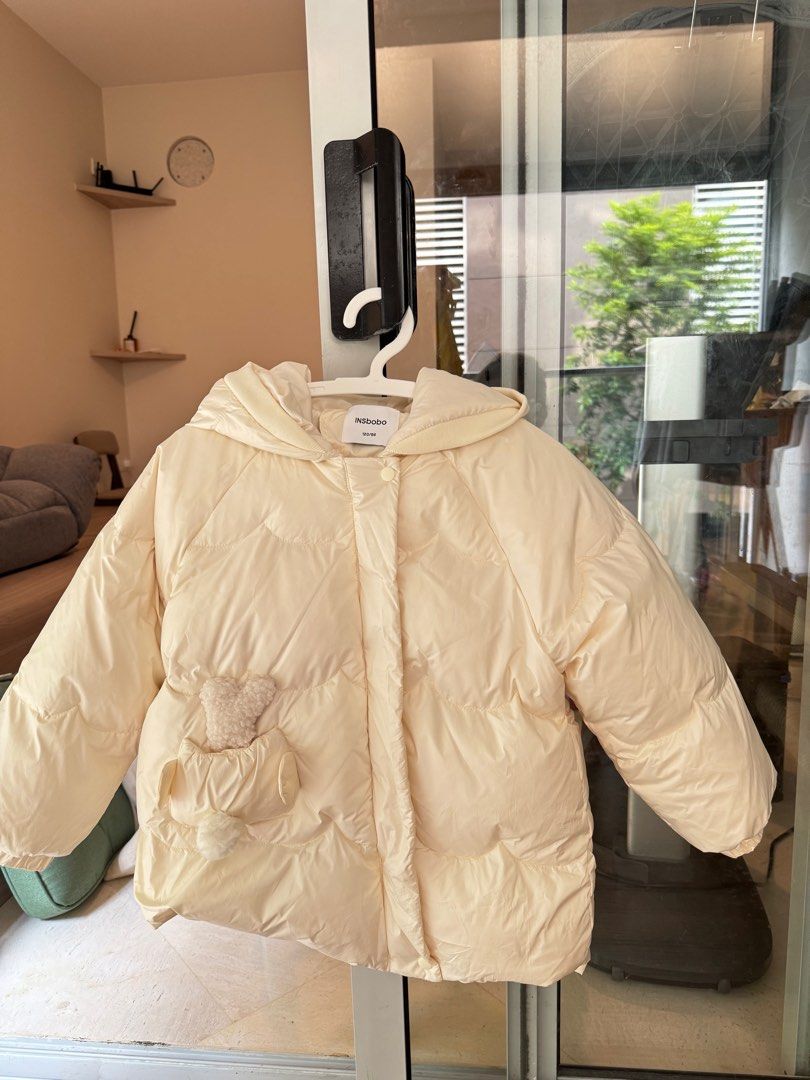 Down jacket (Category: Babies & Kids Fashion) located in Singapore. Submitted by awspancakes (Listing ID 1410237237, Image 3). Description: Down jacket bought from taobao. Brand new. Never worn before. Selling because my girl doesn’t like the colour. For 4 -6 years old. 7 year old might be a little small. It is a down jacket so it does have a faint down smell. I have washed it. .