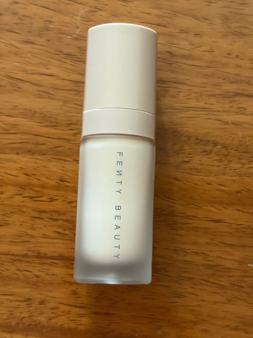 FENTY SOFT MATTE INSTANT RETOUCH PRIMER (Category: Makeup) located in San Juan City. Submitted by cashfrancefashioncosmetics_ph (Listing ID 1410194766, Image 1). Description: FENTY SOFT MATTE INSTANT RETOUCH PRIMER 15ML NO BOX.
