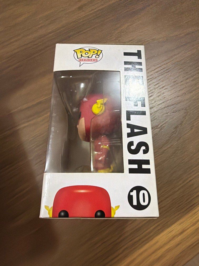 Flash Funko (Category: Toy Figures) located in Singapore. Submitted by wonsgnow (Listing ID 1410307607, Image 2). Description: Poor quality so selling for $10 and there’s a price tag left over at the bottom .