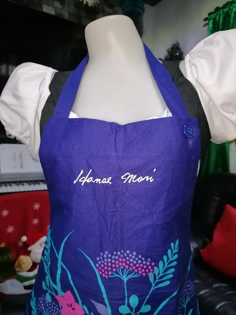 Hanae Mori Apron (Category: Other Kitchenware & Tableware) located in Butuan. Submitted by az-branded.items (Listing ID 1410268648, Image 2). Description: - Hanae Mori floral design - Deep blue color - White lining - Halter neck - Bow at the back .