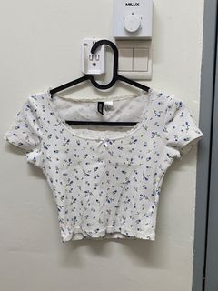 (Category: ) located in . Submitted by preloved.tingz (Listing ID 1410256971, Image 1). Description: .