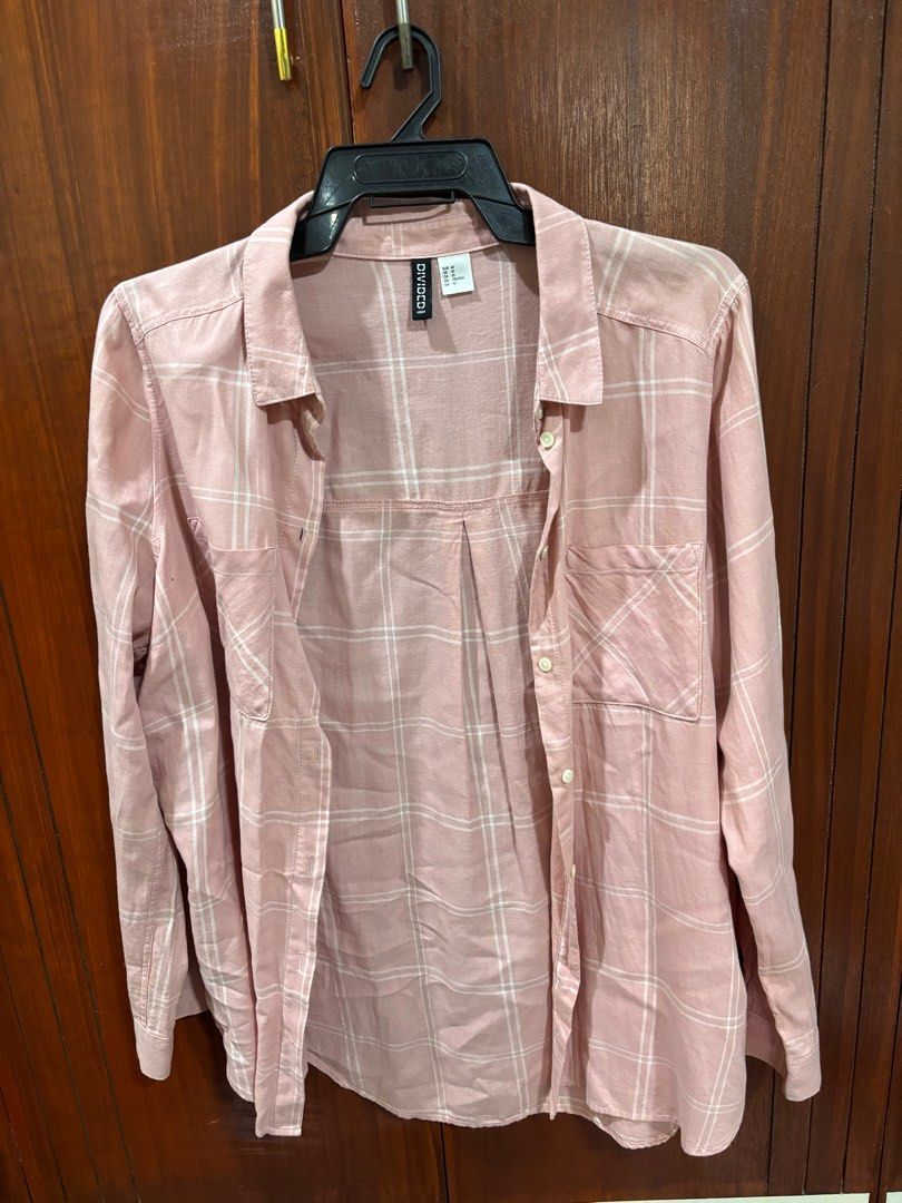 H&M Divided Pink Plaid Shirt (Category: Shirts) located in Manila. Submitted by angeeee222 (Listing ID 1410279667, Image 1). Description: .