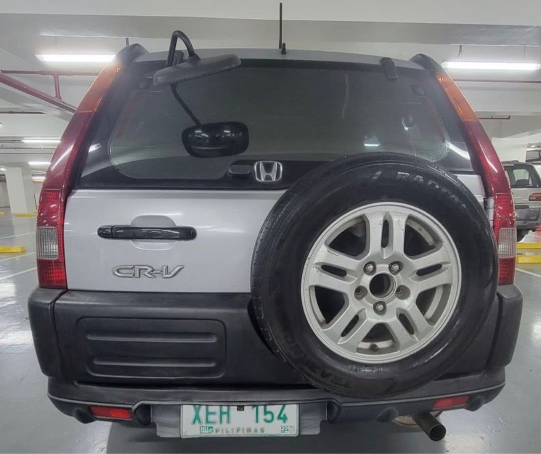 Honda CR-V 2.0 i-VTEC Auto (Category: Used Cars) located in Quezon City. Submitted by hometherapyph (Listing ID 1410261449, Image 3). Description: Rush Selling as is Crack on windshield, knock sensor needs replacing and leak sa rack and piñon .