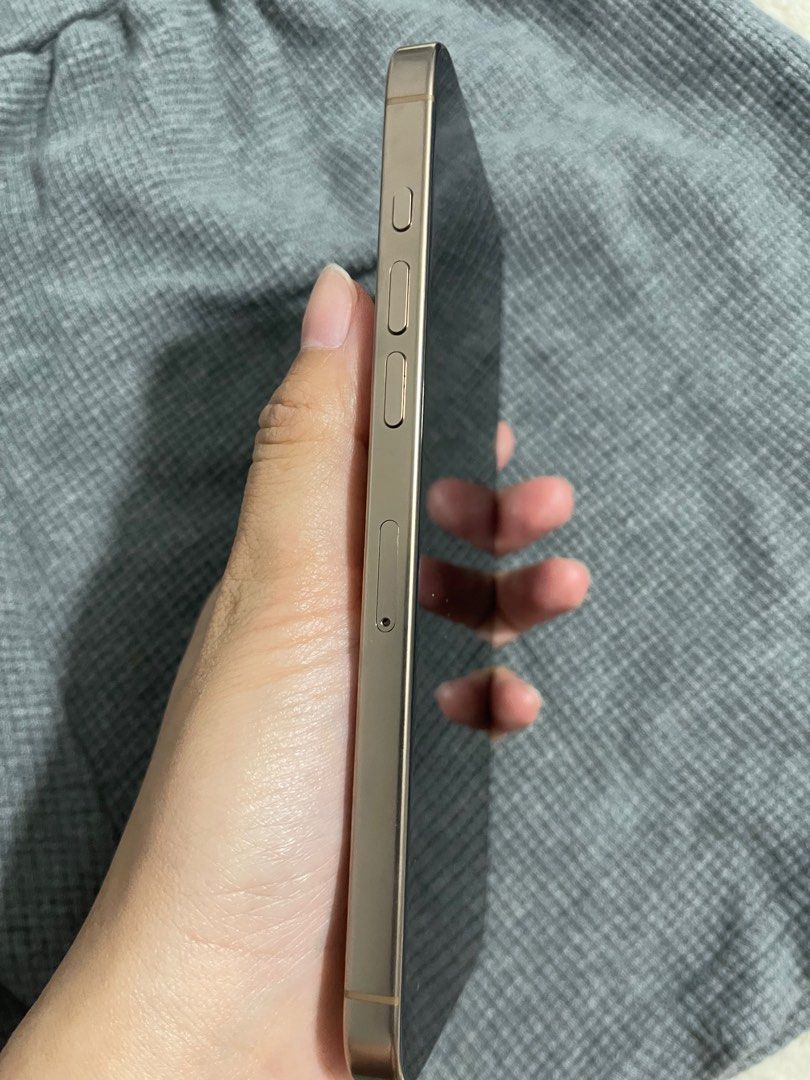 Iphone 16 Promax 512 gb (Category: iPhone 16 Series) located in Marikina City. Submitted by riribtrz (Listing ID 1410339111, Image 2). Description: Iphone 16 promax 512 GB 100% Battery Health, 137 cycle count no issues dents smart devil tempered installed and Camera lens protector Unit Only, no box. As it was a gift from my cousin who left for abroad. no hidden issues smart/tnt/sun lock RFS: extra phone .