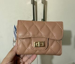 (Category: ) located in . Submitted by joycemiramar (Listing ID 1410208506, Image 1). Description: .