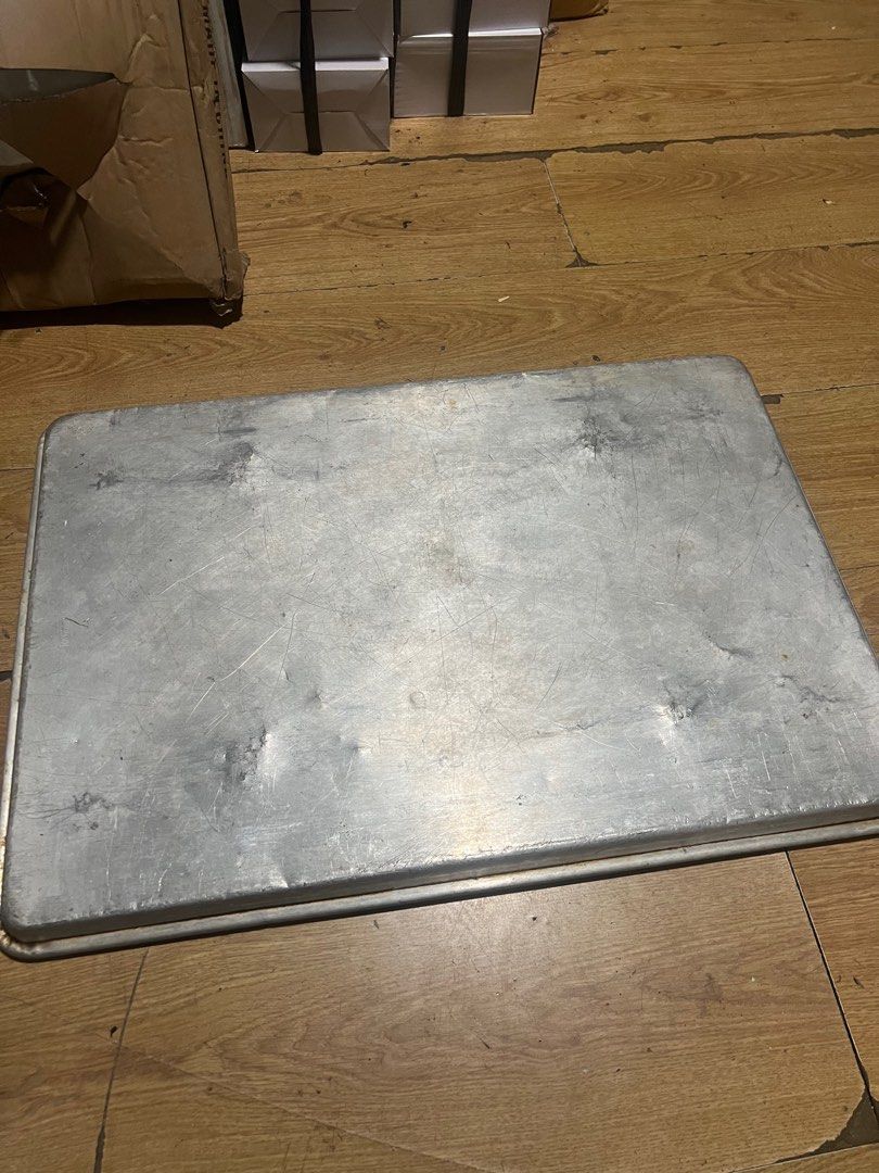 Large Baking Pan 18x26in (1 last stock) (Category: Cookware & Accessories) located in Quezon City. Submitted by chloe_declutter (Listing ID 1410213800, Image 1). Description: 50 each.