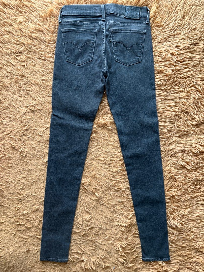 Levi's 710 Super Skinny Jeans (Category: Jeans) located in Cavite. Submitted by SOLEBEN (Listing ID 1410265373, Image 2). Description: Levis 710 Super Skinny Jeans Black Wash W26-28 600.00.