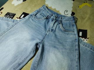 (Category: ) located in . Submitted by aena_ (Listing ID 1410285508, Image 1). Description: .