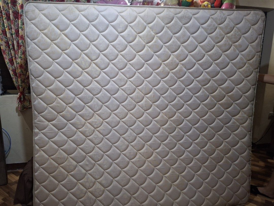 Mandauefoam Firm Pocket Spring Mattress (Category: Bed Frames & Mattresses) located in Malolos. Submitted by divine_ (Listing ID 1410334487, Image 2). Description: MANDAUEFOAM FIRM POCKET SPRING MATTRESS • RFS: hindi kasya sa room, nagka-himulmol lang sa gilid due to transpo sa new house • 78 inch x 72 inch (king-size bed) • price is NEGOTIOBLE • buyer will shoulder SF • LOC: Malolos, Bulacan • can send more photos & video thru dm u can dm me for