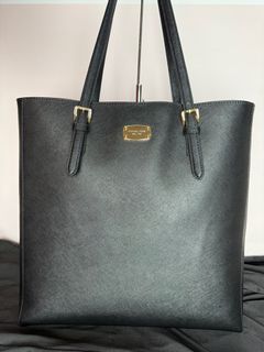(Category: ) located in . Submitted by preloved500 (Listing ID 1410261626, Image 1). Description: .