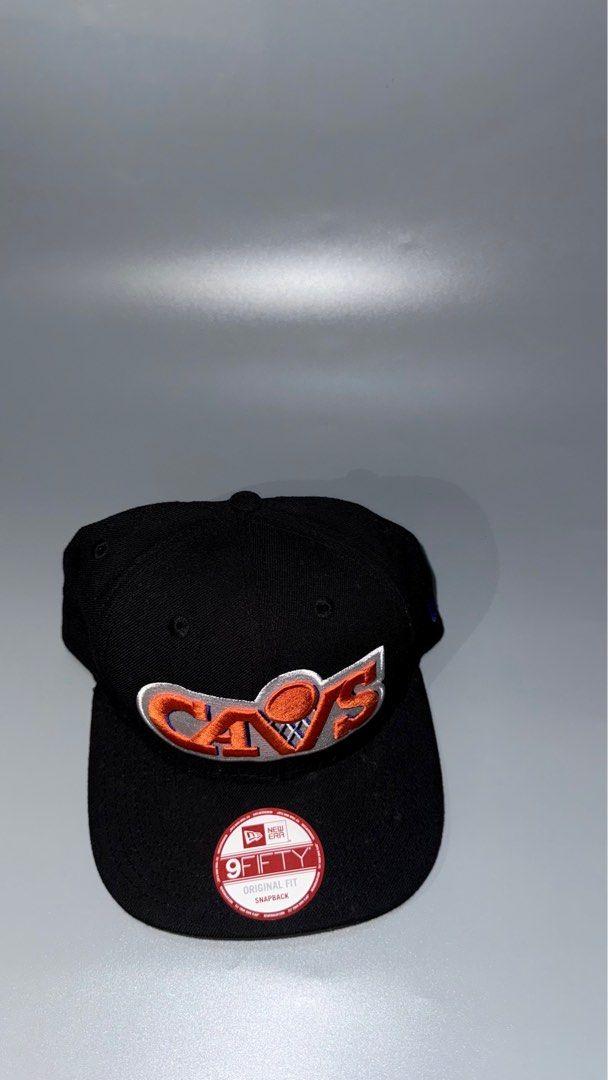 New Era Cleveland Cavaliers 9Fifty Cap (Category: Caps & Hats) located in Marikina City. Submitted by peppermint101 (Listing ID 1410265106, Image 1). Description: Snapback Condition:10/10 Color rate:9/10 Preloved.