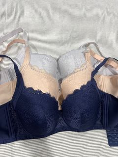 (Category: ) located in . Submitted by moon.ja (Listing ID 1410275295, Image 1). Description: .