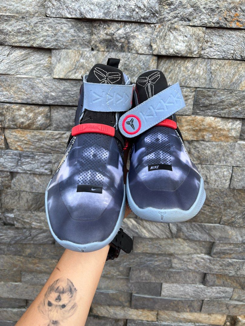 Nike Kobe NXT 360 - Grey/Blue size 9 men (Category: Sneakers) located in Bacolod City. Submitted by novymaesel14868 (Listing ID 1410305923, Image 3). Description: - Nike Kobe NXT 360 - Color: Grey and Blue - Size: US 9 - Features: - Strap closure - Pull tab - Nike React sole - Kobe logo on tongue and sole.