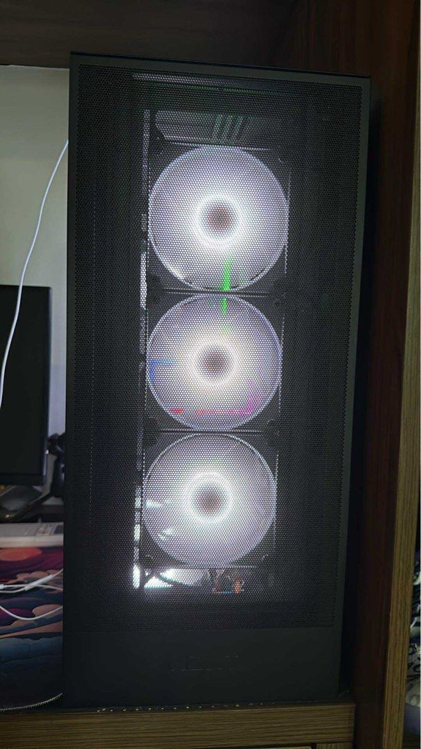NZXT H7 FLOW CASE ONLY (Category: Desktops) located in Manila. Submitted by kickcrate (Listing ID 1410300403, Image 2). Description: Good condition Rfs upgrade Case only .
