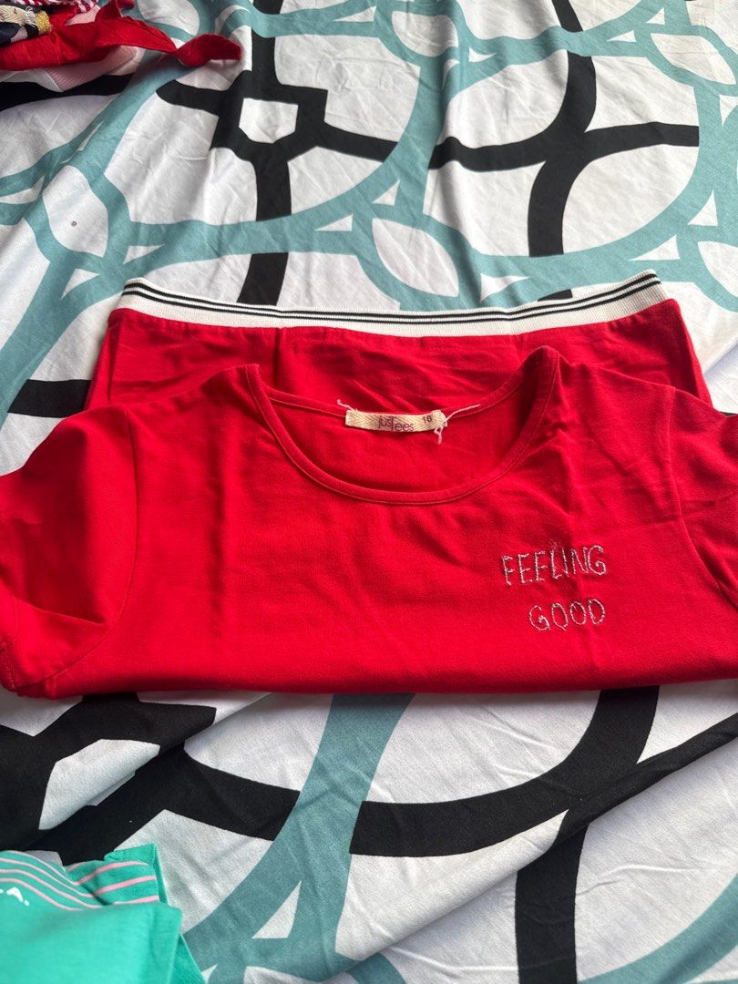 Red Feeling Good T-shirt (Category: Babies & Kids Fashion) located in Bacoor. Submitted by rizza_455 (Listing ID 1410190908, Image 2). Description: - Red t-shirt - Embroidered with "Feeling Good" - Round neckline - Short sleeves - White and black striped hem detail - Lightweight material size on tag 10 fit to 6-7 yrs old petite .