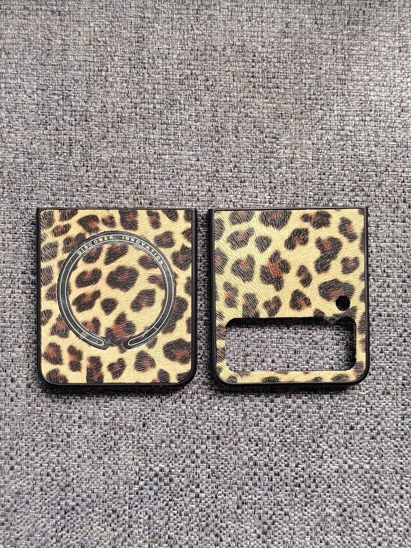 Samsing Z Flip 3 Assorted Cases (Category: Cases & Sleeves) located in Pasig City. Submitted by ciarascloset (Listing ID 1410198532, Image 1). Description: Get all for 500 You get the ff 1. Plain purple magnetic case 2. Animal Print magnetic case 3. Transparentl purple case 4. Silver Case.