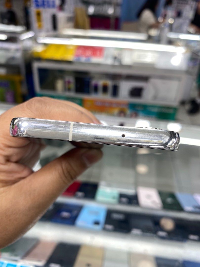 Samsung S23 (Category: Samsung) located in San Juan City. Submitted by amyjoysementilla.10 (Listing ID 1410227459, Image 3). Description: Samsung S23 8gb Ram 256gb storage Secondhand original NTC Approved Dual sim/anysim No scratches No hidden issue No history of repair Check all you want We Accept cod w/in Metro Manila Only. We accept via Lalamove Payment First Policy upon pick-up. We Ship Nationwide via LBC process.or You can visit to my Physic