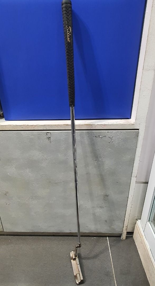 scotty cameron golf titleist 1997 limited edition (Category: Golf) located in Paranaque City. Submitted by urbangiz_amb (Listing ID 1410256607, Image 1). Description: Putter Model: Project C.L.N. U.S. Prototype No. 2 1997 Limited Cameron Long Neck U.S. Prototype No. 2 in a black star finish with a topline and a custom shop stamp. 1 of 6 models of the Scottydale series..