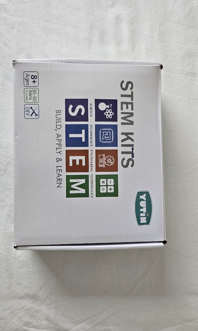 STEM kits (Category: Educational & Learning Toys) located in Singapore. Submitted by jhansfor (Listing ID 1410188796, Image 1). Description: STEM sets to build various circuit boards, never used but box has been opened..