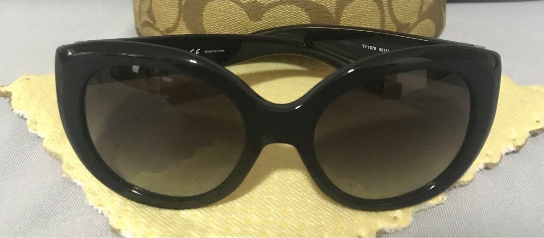 Tory Burch Sunglasses 7076 Black Gradient (Category: Sunglasses & Eyewear) located in Manila. Submitted by junmiller (Listing ID 1410269755, Image 1). Description: Authentic preloved…almost like new..