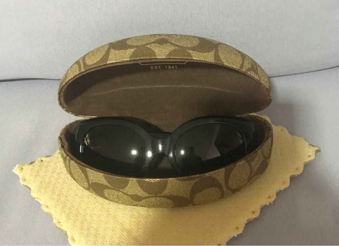 Tory Burch Sunglasses 7076 Black Gradient (Category: Sunglasses & Eyewear) located in Manila. Submitted by junmiller (Listing ID 1410269755, Image 3). Description: Authentic preloved…almost like new..