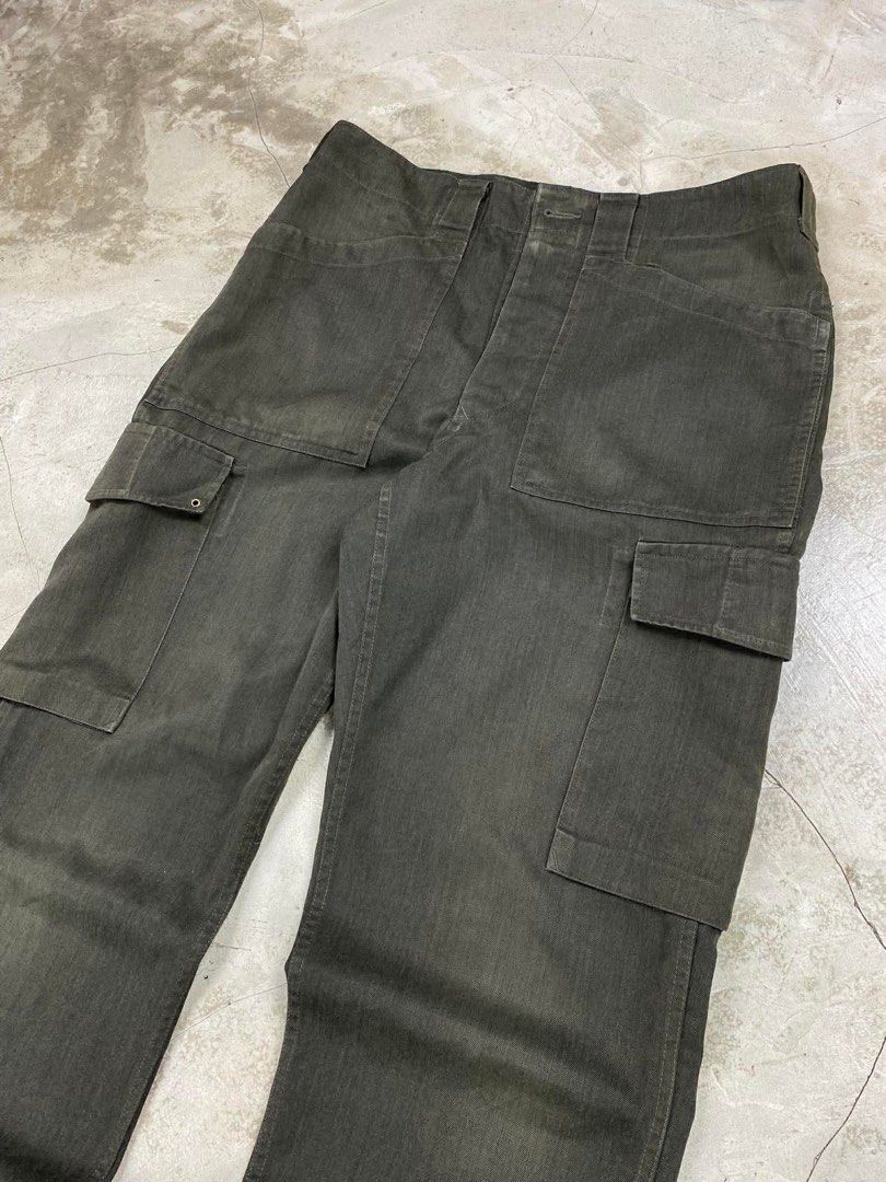 Vintage 80’s Military Baker Pants (Category: Trousers) located in Baguio. Submitted by archival.store (Listing ID 1410340697, Image 2). Description: Baker pants brown Size tagged: Waistline:33 Length:40.5 Thights:13 Opening:8.5.