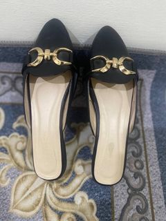 (Category: ) located in . Submitted by preloved_by_lisaaa (Listing ID 1410257125, Image 1). Description: .