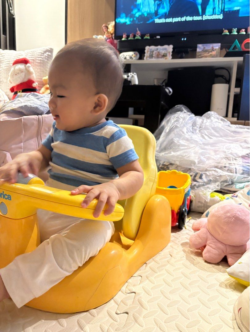 Aprica bath chair (Category: Bathtub & Bath Accessories) located in Taguig. Submitted by LexiesCloset24560 (Listing ID 1410538686, Image 2). Description: .