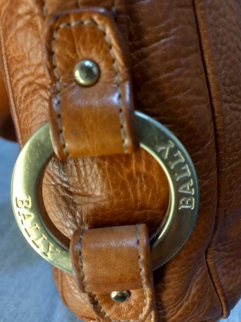 Bally Charotte Leather Shoulder Bag (Category: Luxury Bags & Wallets) located in Bacolod City. Submitted by asheroth77 (Listing ID 1410482930, Image 2). Description: like new... no flaws no issue....genuine leather .
